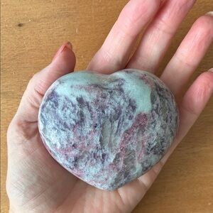 Heart-Shaped Marbled Stone Decor